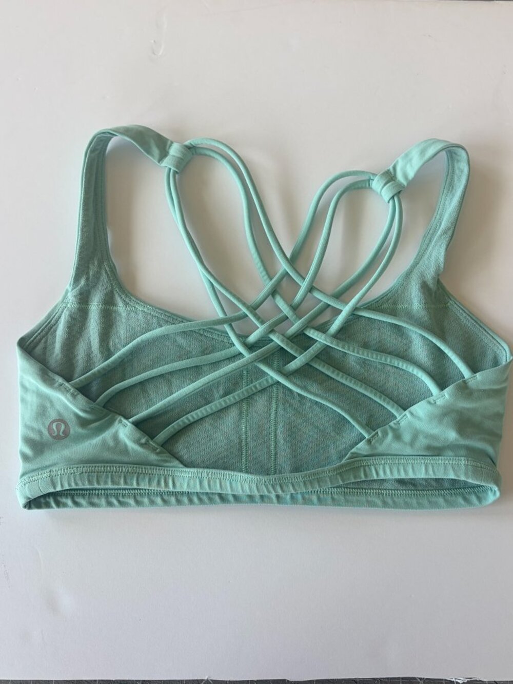 Lululemon free to be bra mint size 4